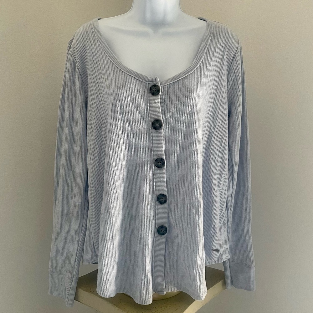 Light Blue Large Hollister Boyfriend T-Shirt